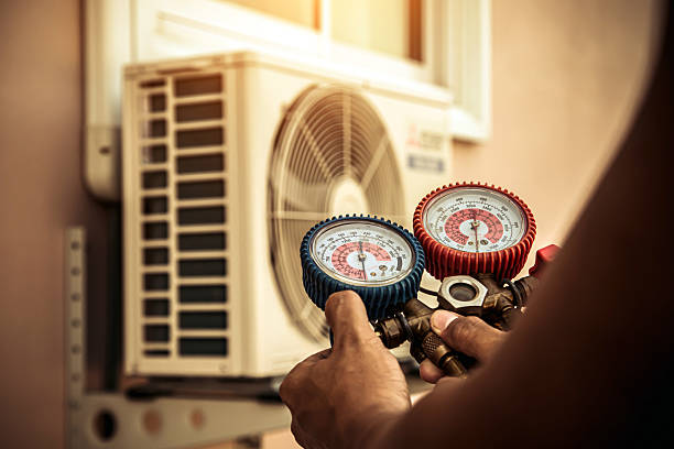 Professional Hvac technician working in Joshua, TX